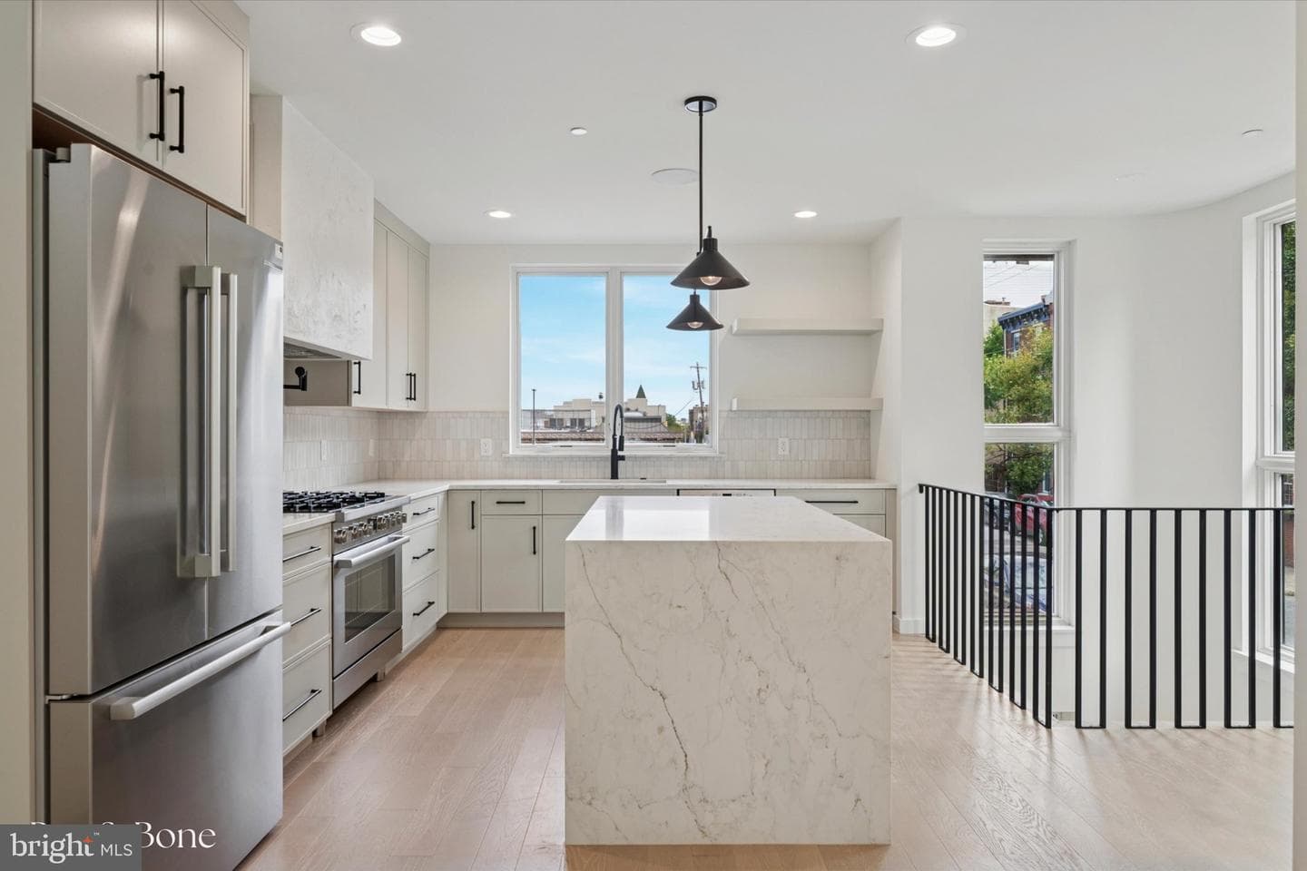610 Brenna Walk photo 19