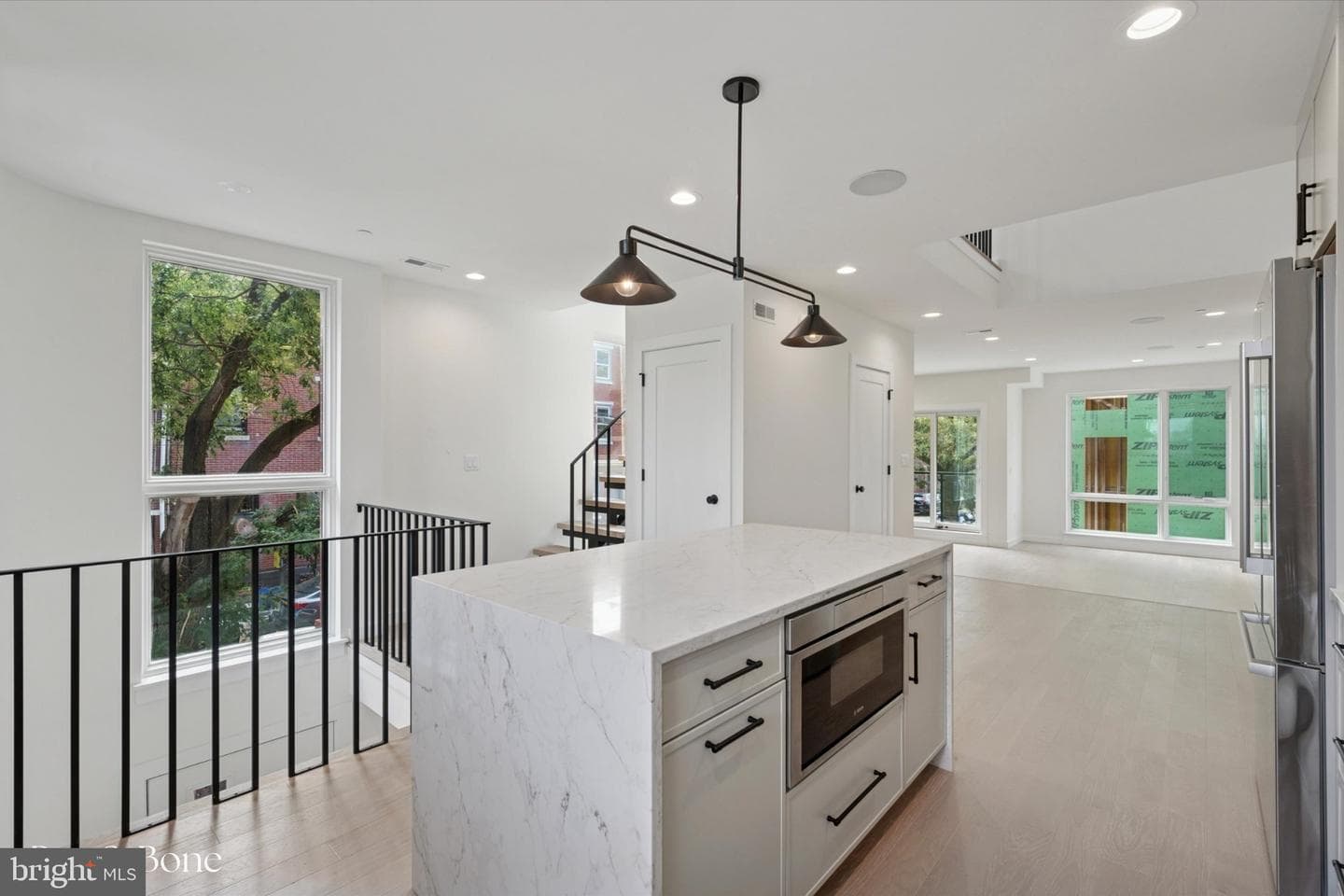 610 Brenna Walk photo 21