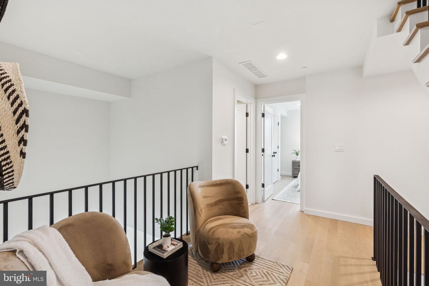 610 Brenna Walk photo 44