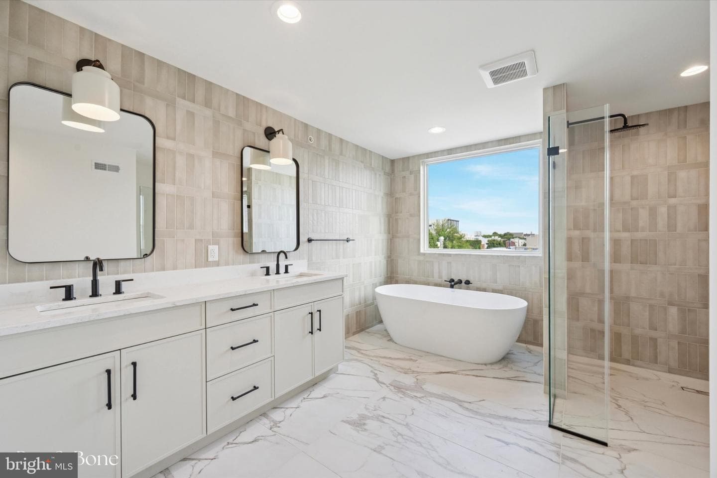 610 Brenna Walk photo 51