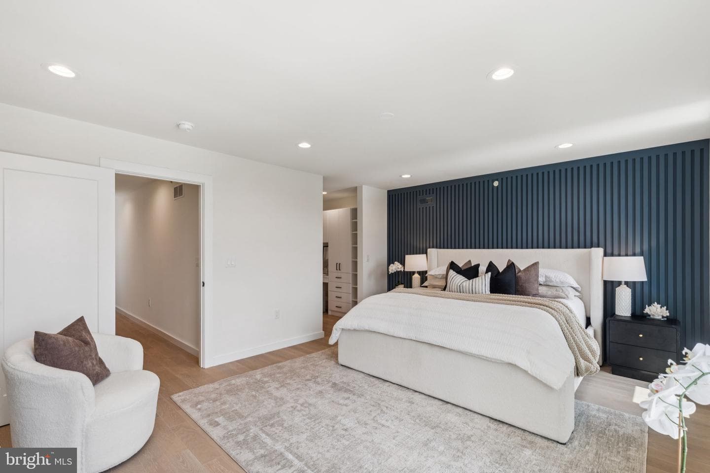 610 Brenna Walk photo 63