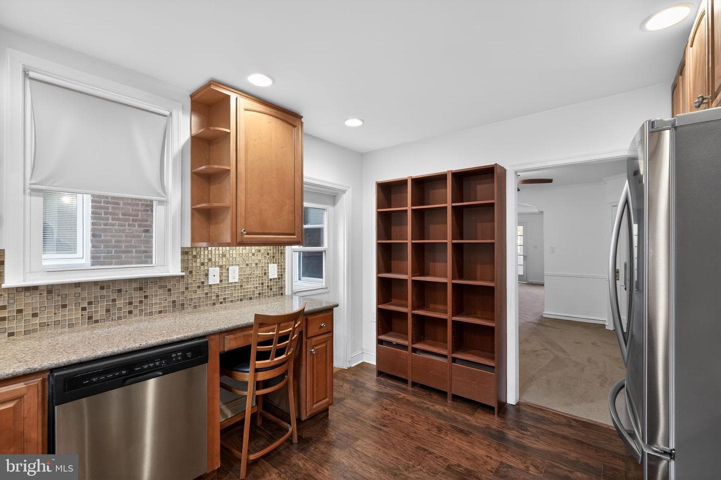 1460 Levick St photo 11