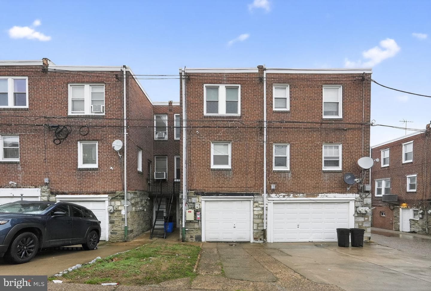 1460 Levick St photo 29
