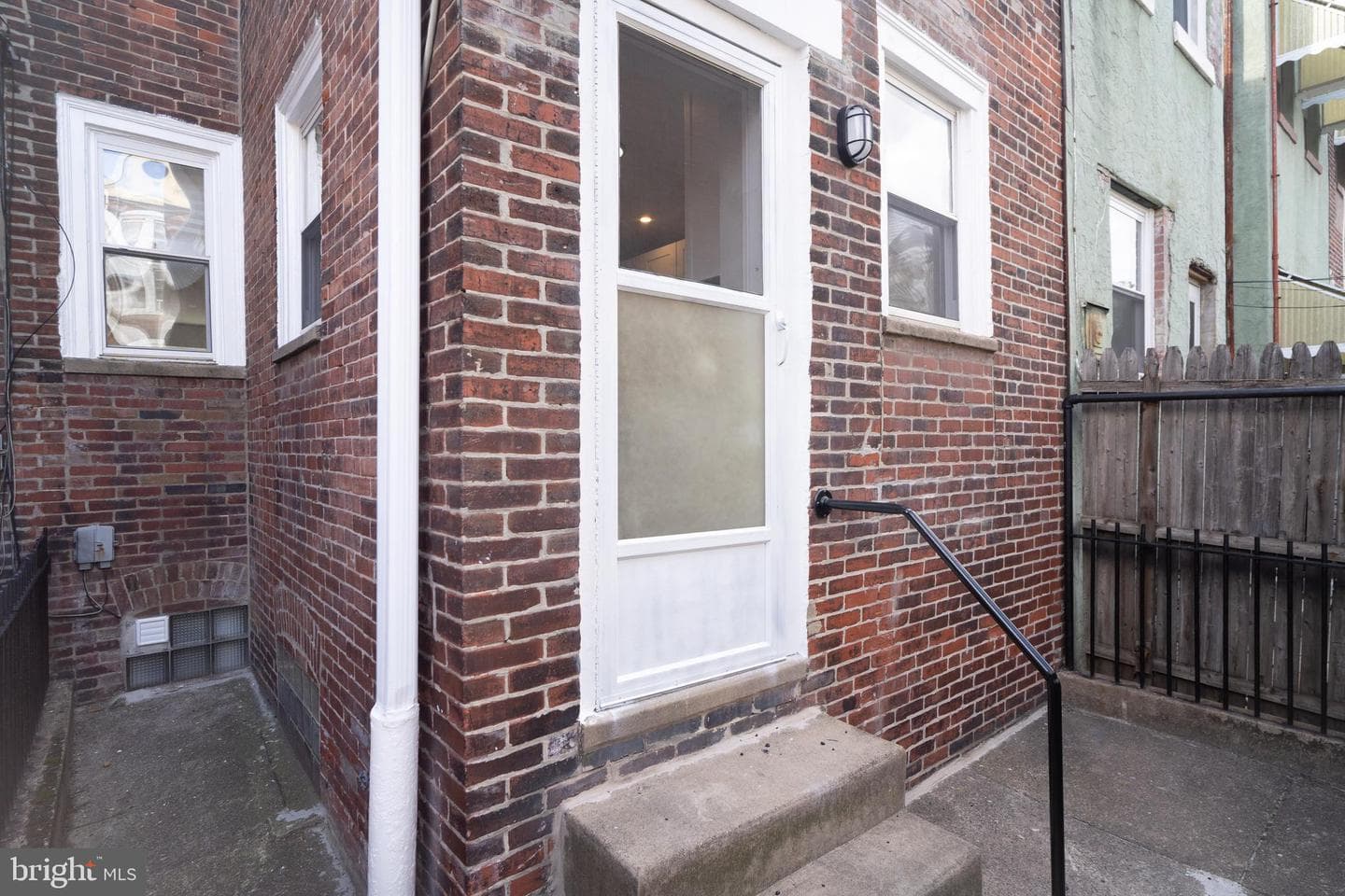 2251 S Beechwood Street photo 9