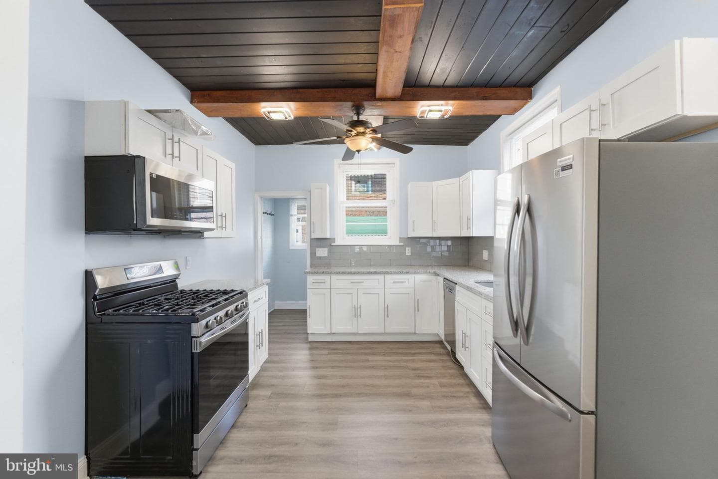 5635 Montrose Street photo 11