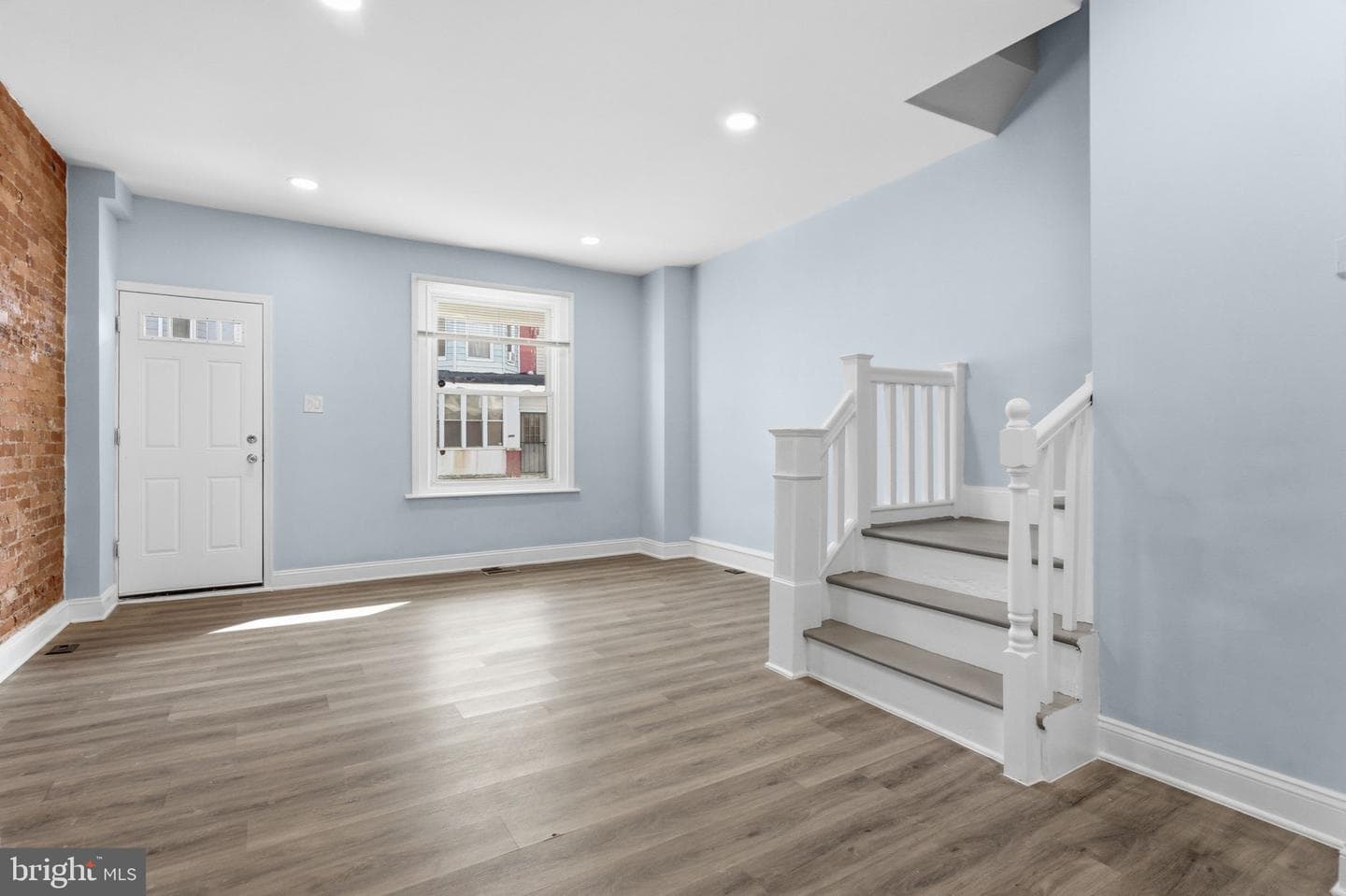 5635 Montrose Street photo 19