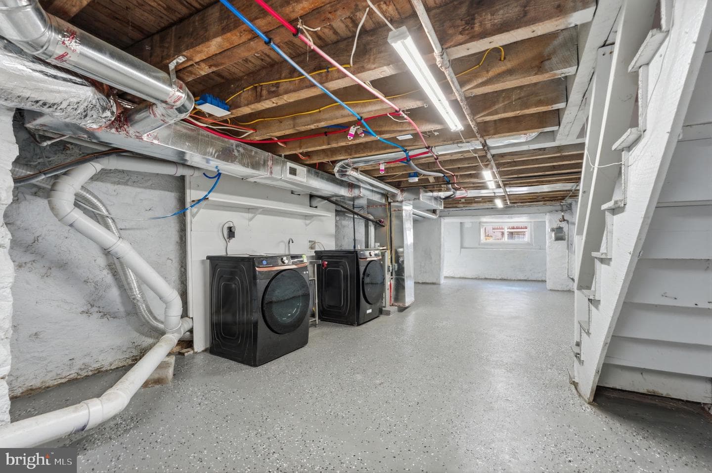 5635 Montrose Street photo 33