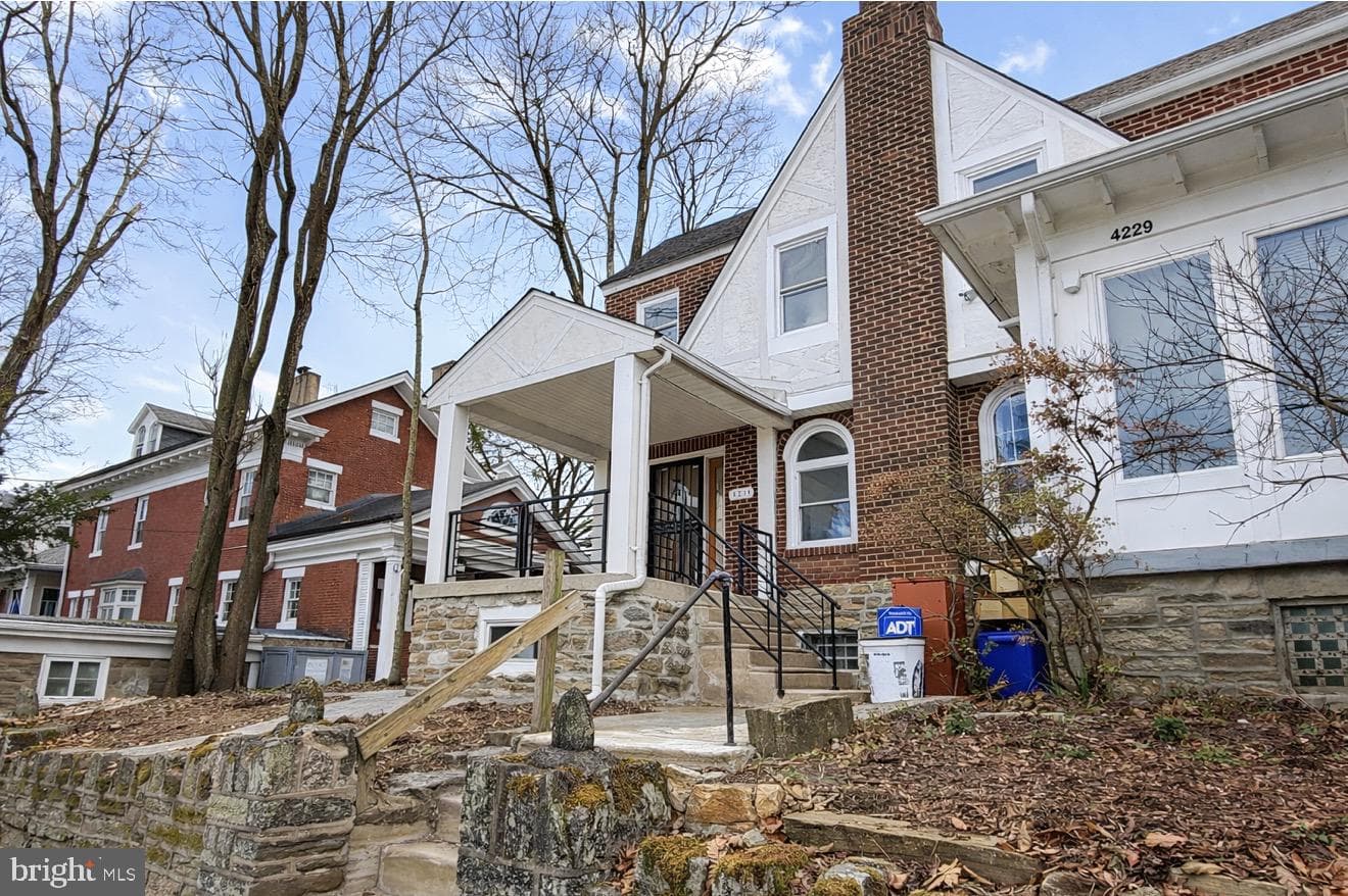 6218 Mccallum Street photo 5