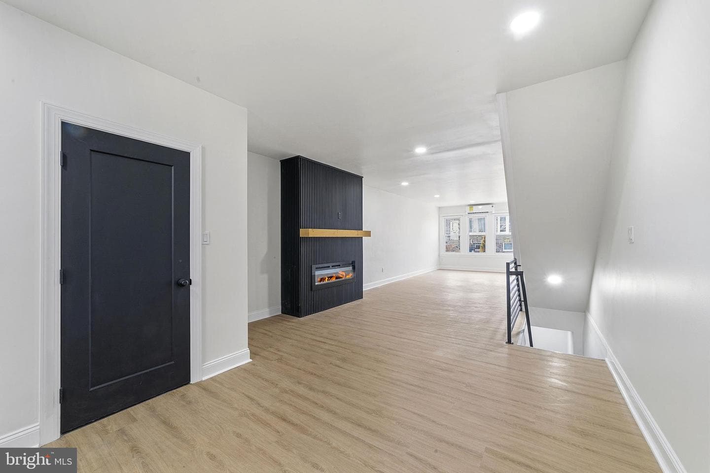 6139 N Franklin Street photo 14