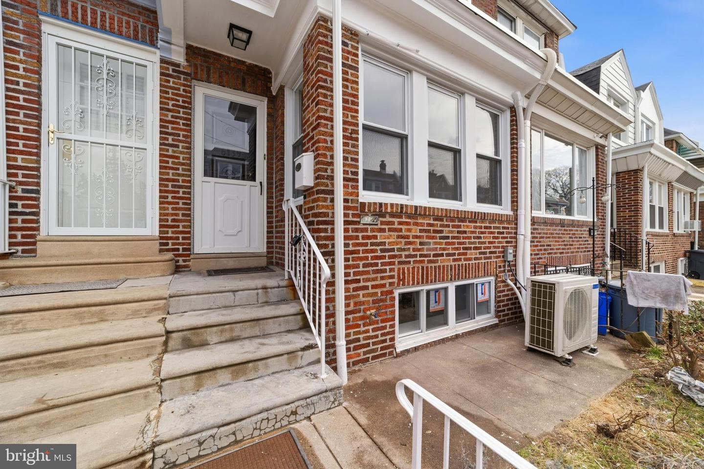 6139 N Franklin Street photo 2