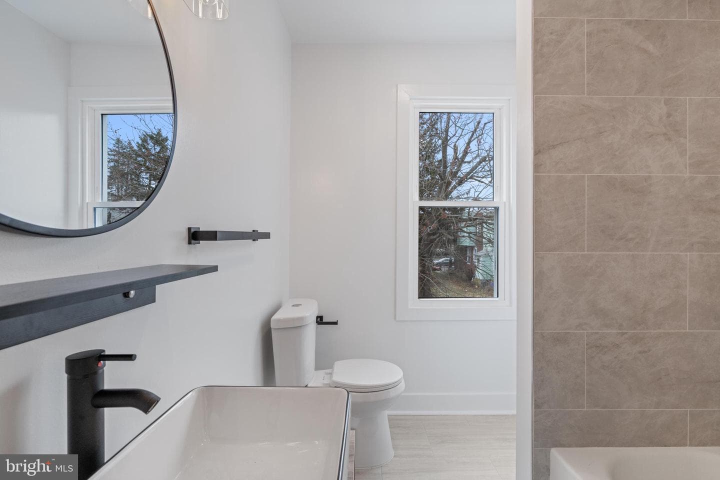 530 Arthur Street photo 23