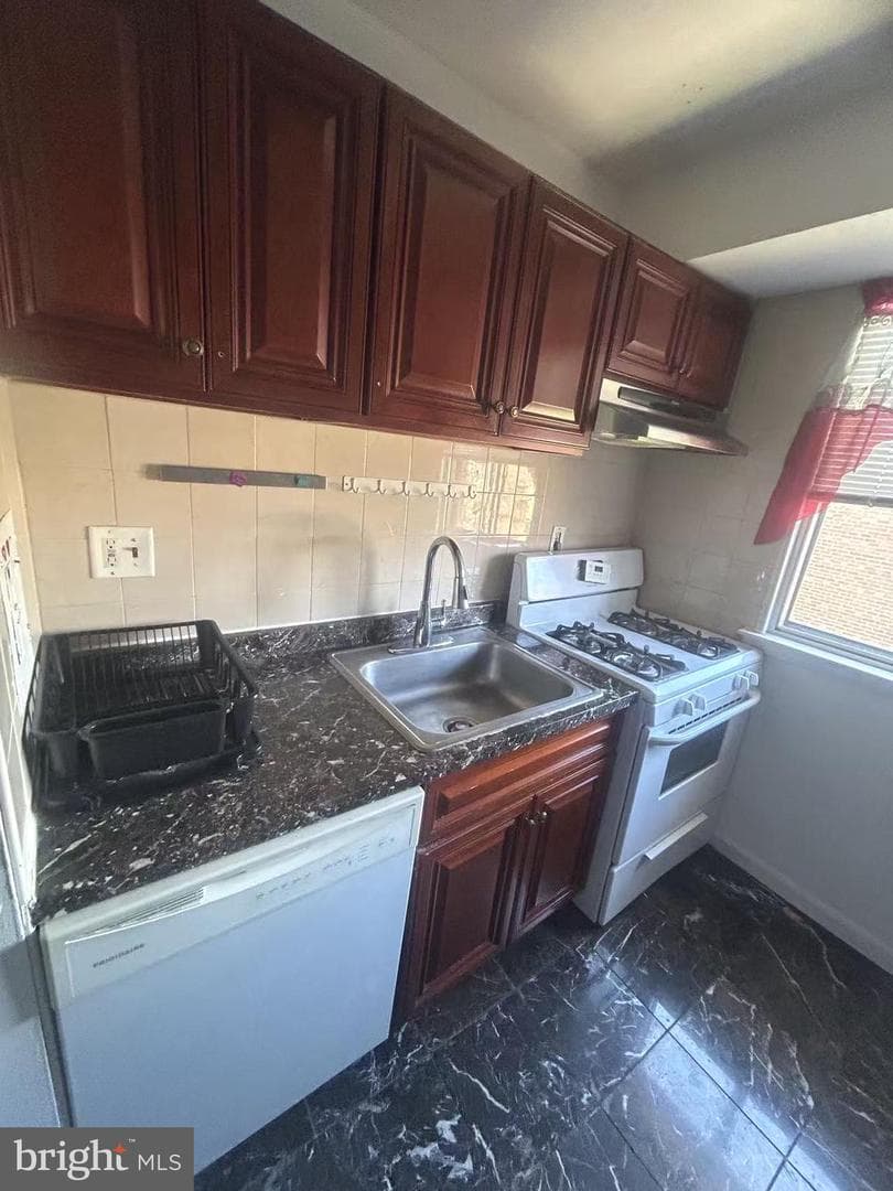 9921 Bustleton Avenue #y10