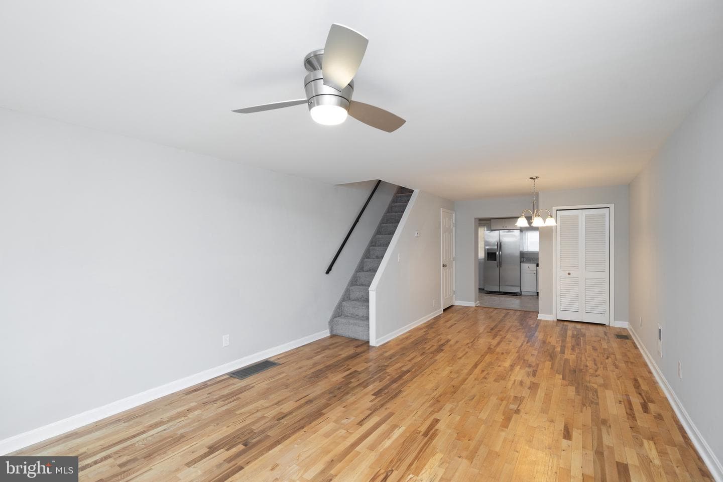 225 Tree Street photo 3