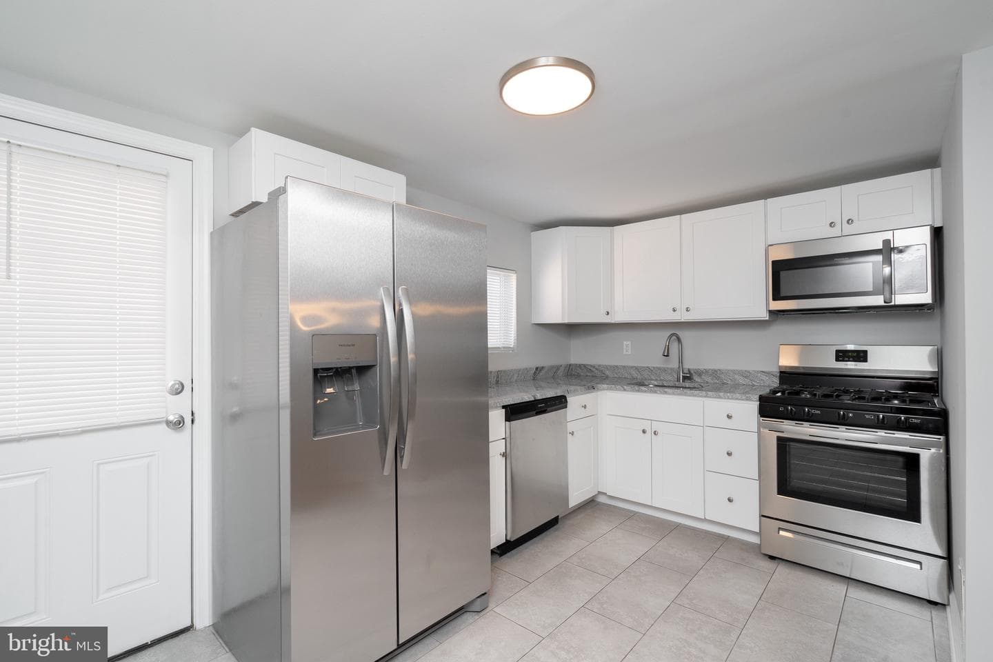 225 Tree Street photo 7