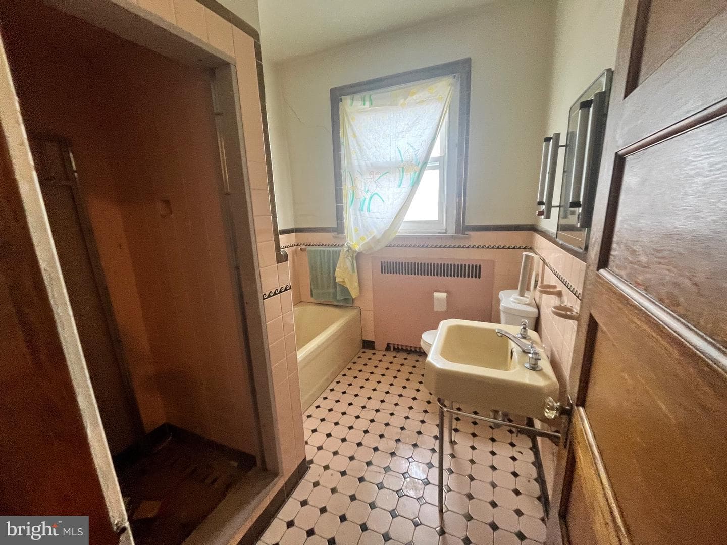 600 W Chew Avenue photo 11