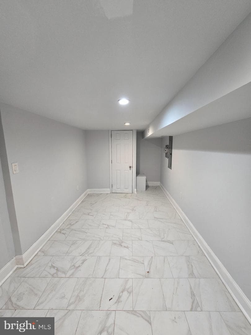 2254 Pratt Street photo 14