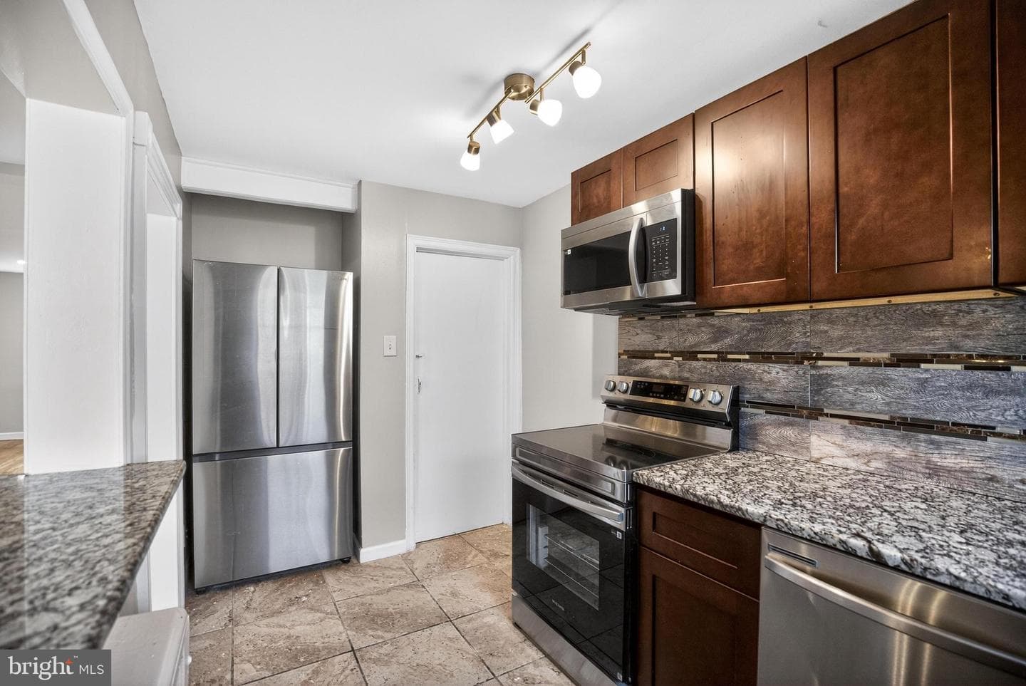7431 Drexel Road photo 15
