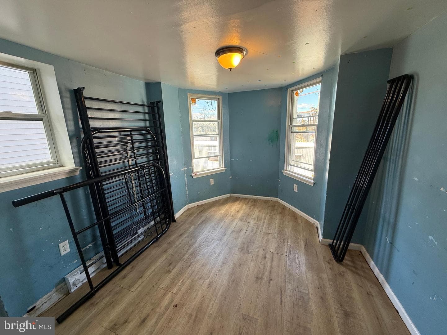 2040 N Lambert Street photo 10