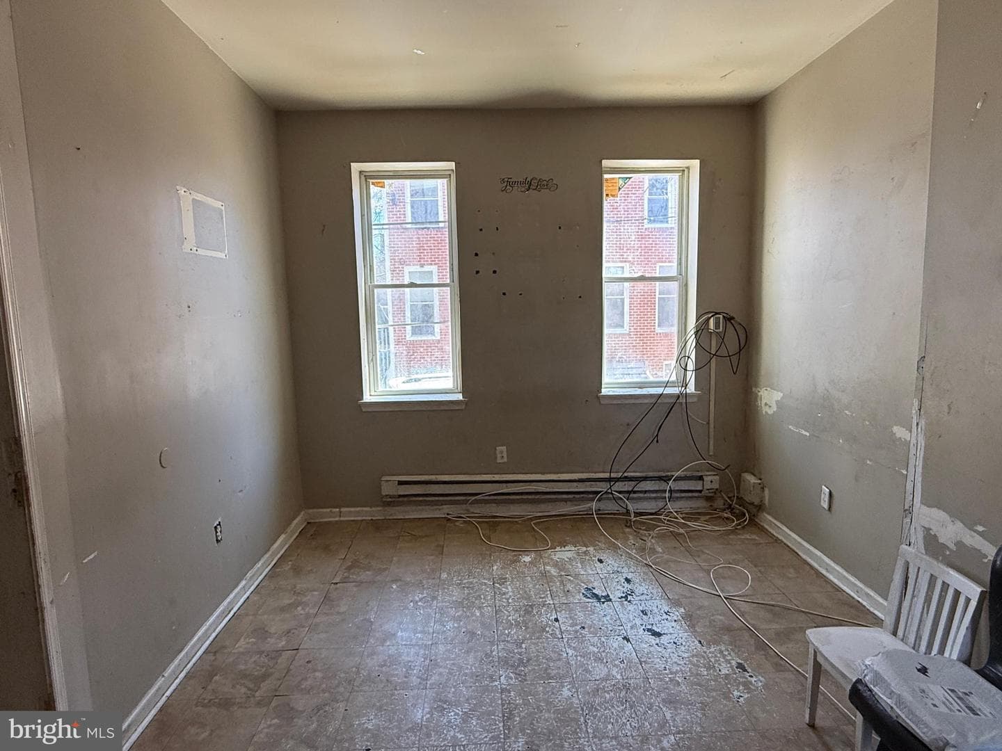 2040 N Lambert Street photo 4
