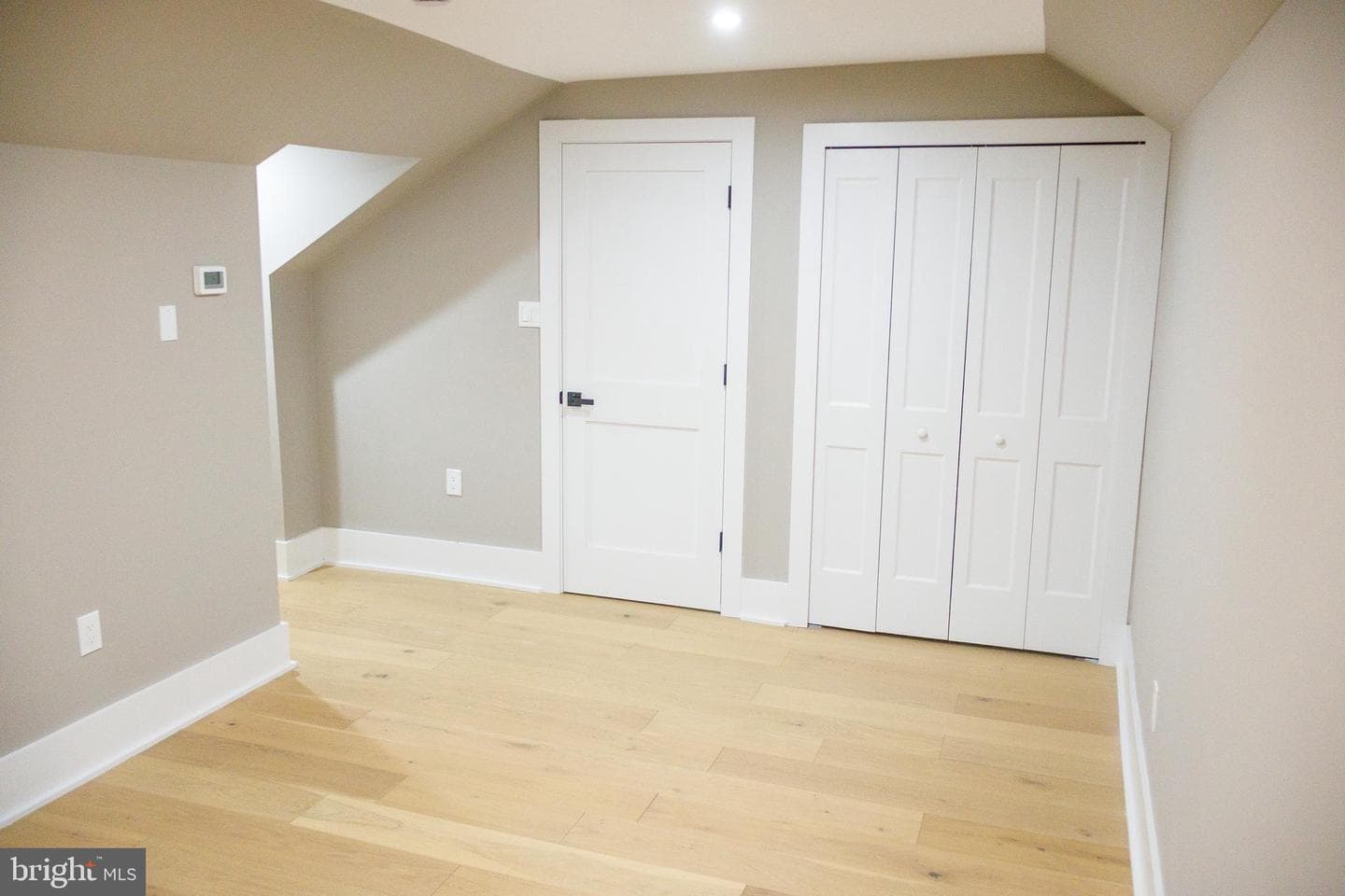 730 Kenilworth Avenue photo 27