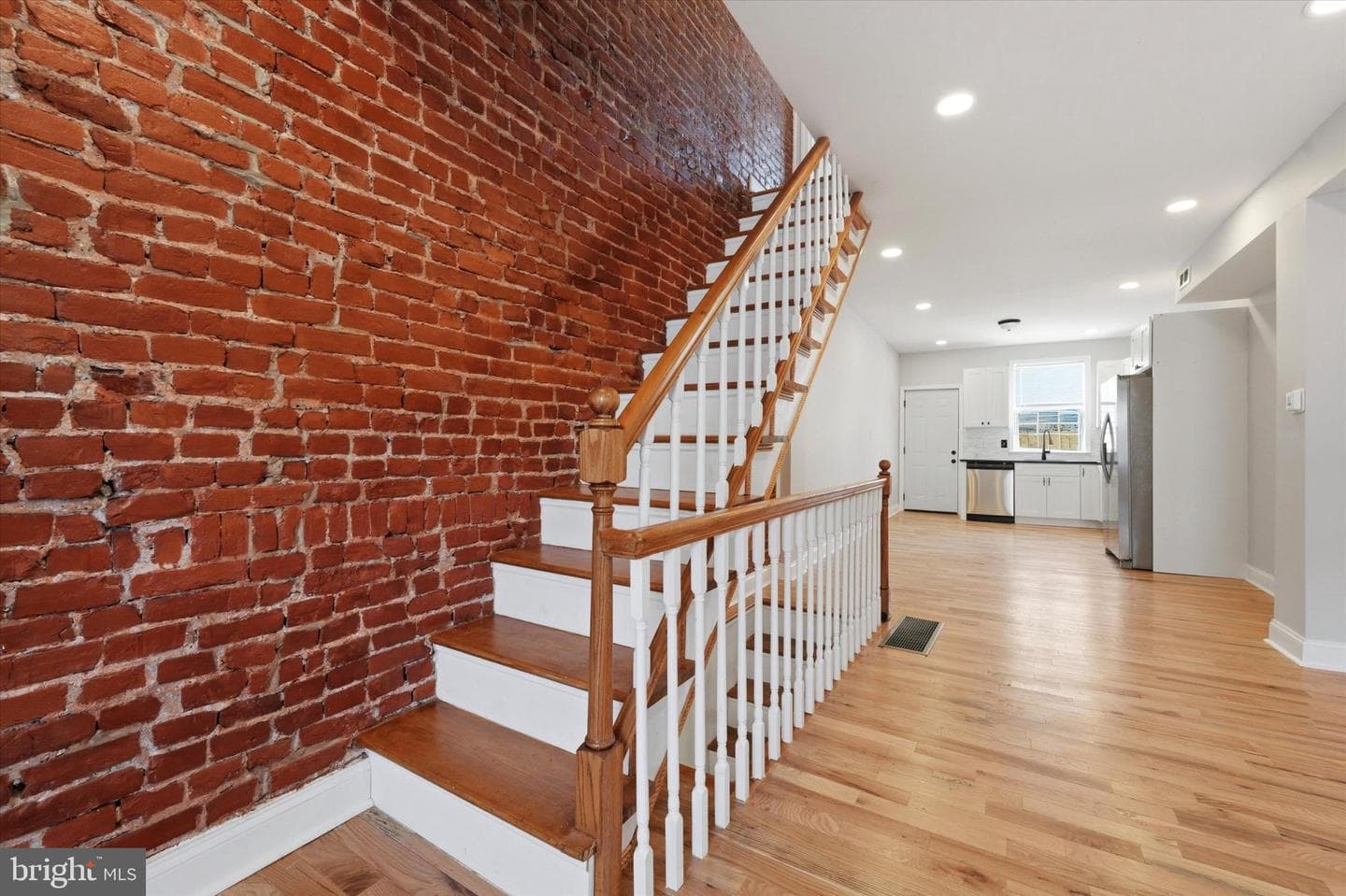 1834 E Albert Street photo 10