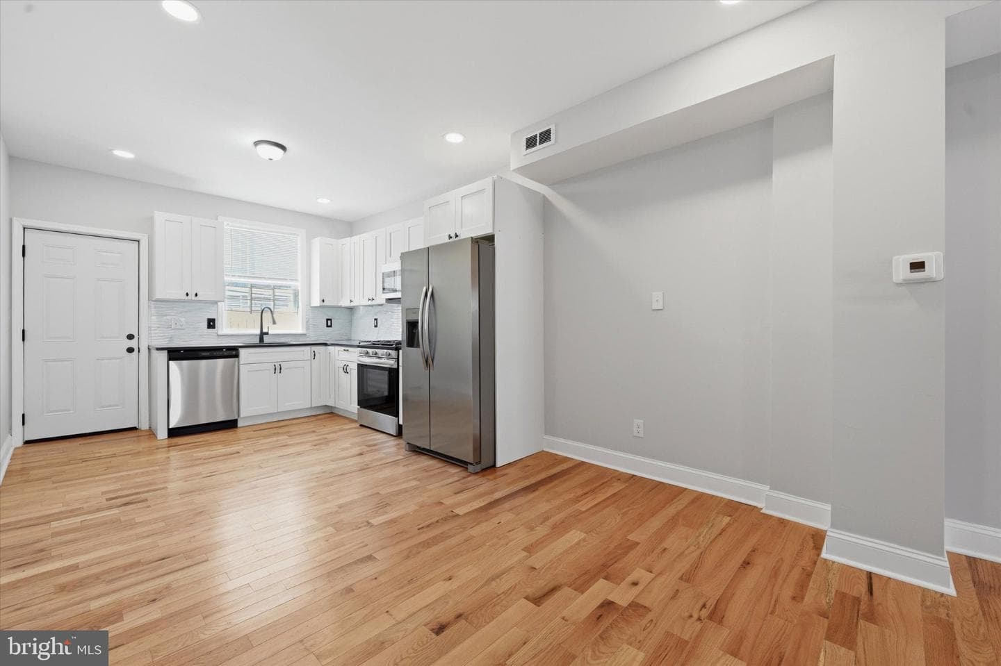 1834 E Albert Street photo 12