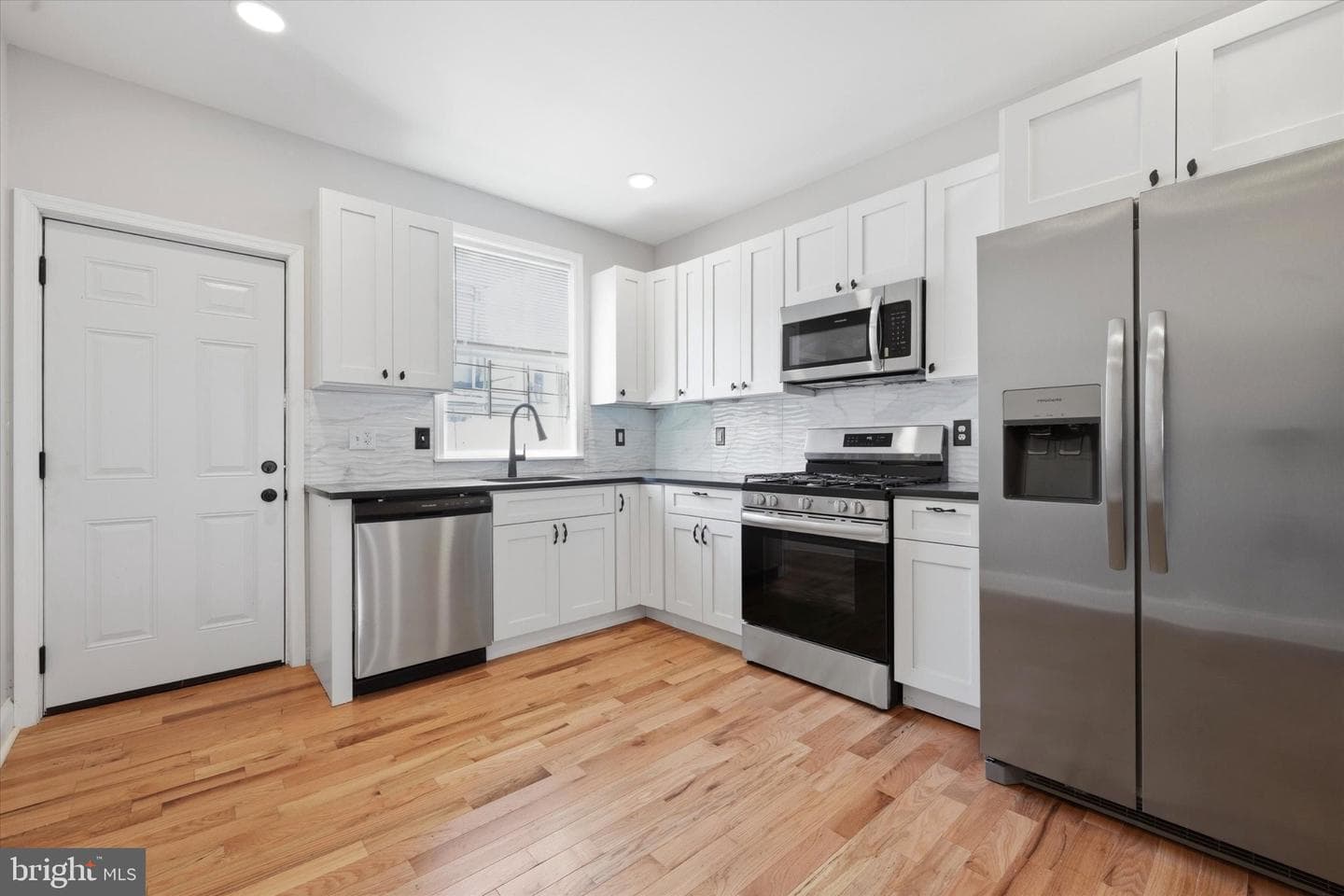 1834 E Albert Street photo 13