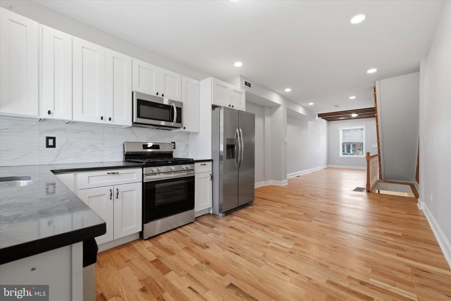 1834 E Albert Street photo 16
