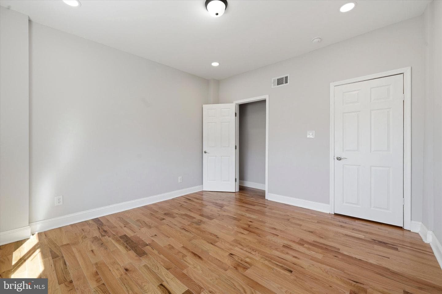 1834 E Albert Street photo 19
