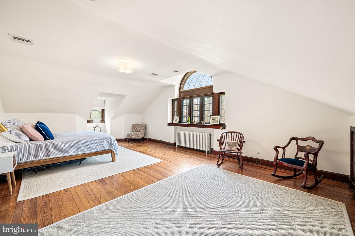 511 W Moreland Avenue photo 24