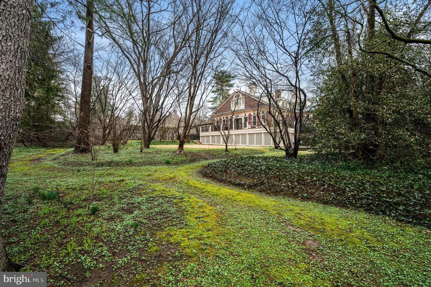 511 W Moreland Avenue photo 39