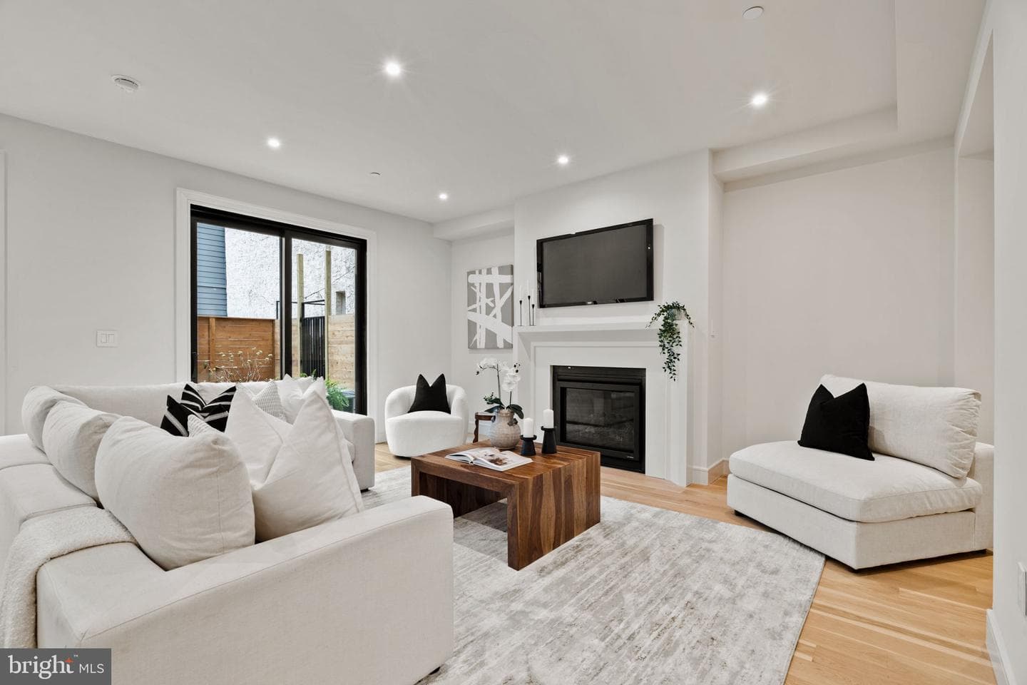 207a Vine Street photo 20