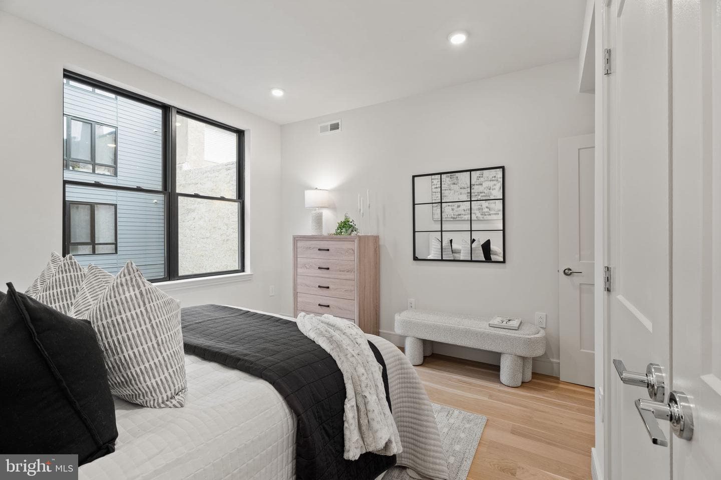 207a Vine Street photo 42