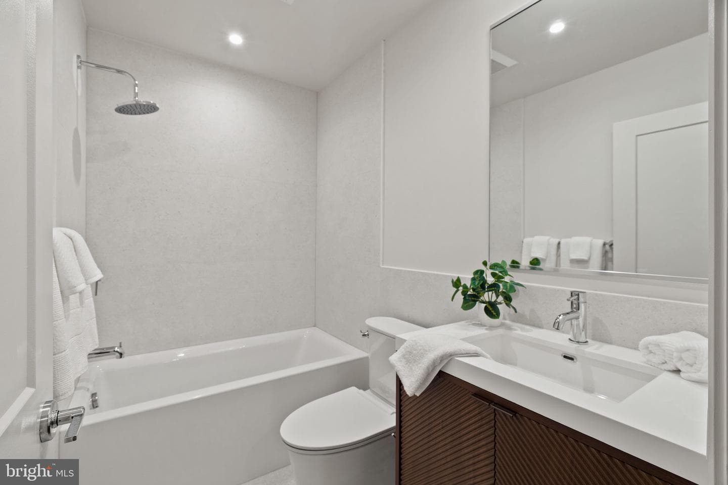 207a Vine Street photo 44