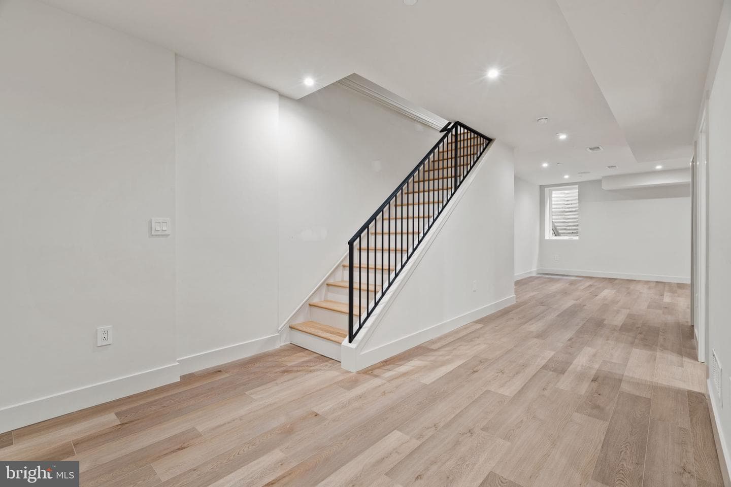 207a Vine Street photo 48