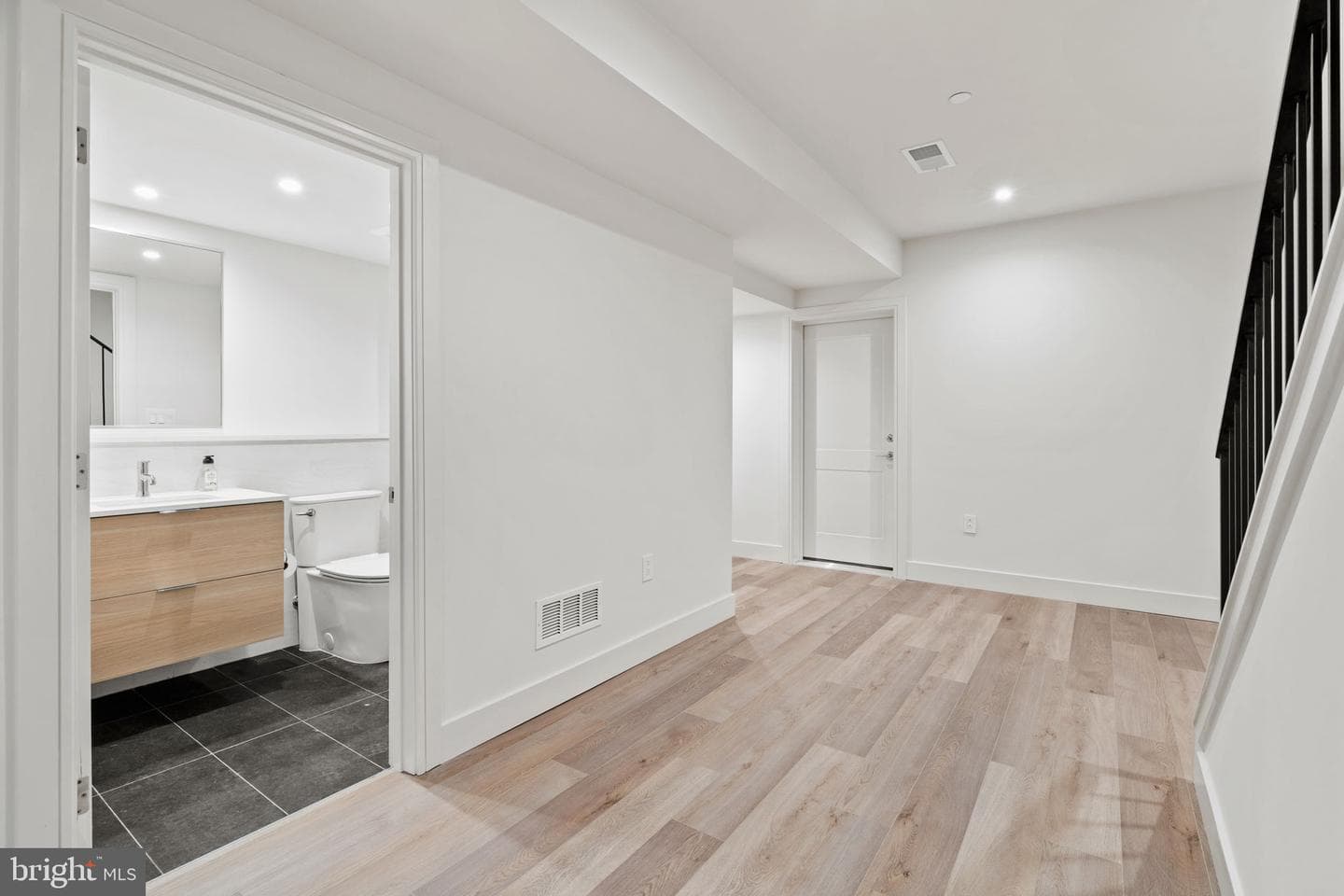 207a Vine Street photo 51
