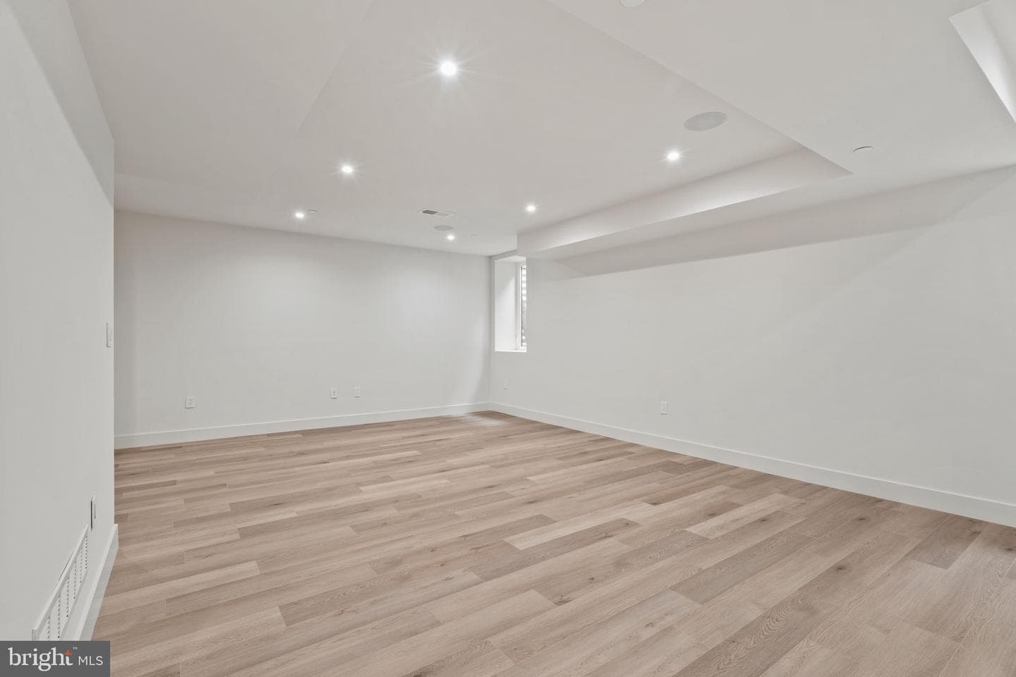 207a Vine Street photo 57