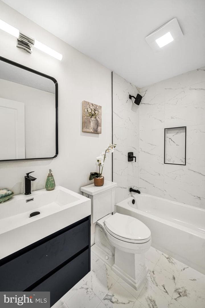 1629 Waverly Street photo 9