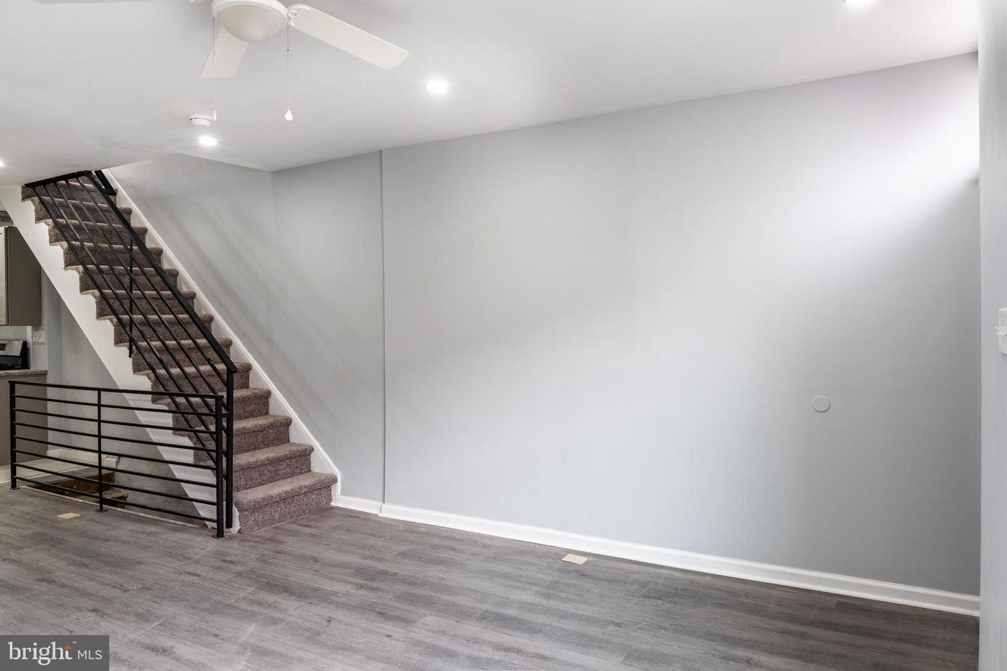 2323 Moore Street photo 3