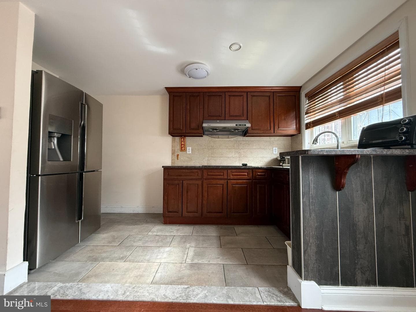 736 Landis Street photo 3
