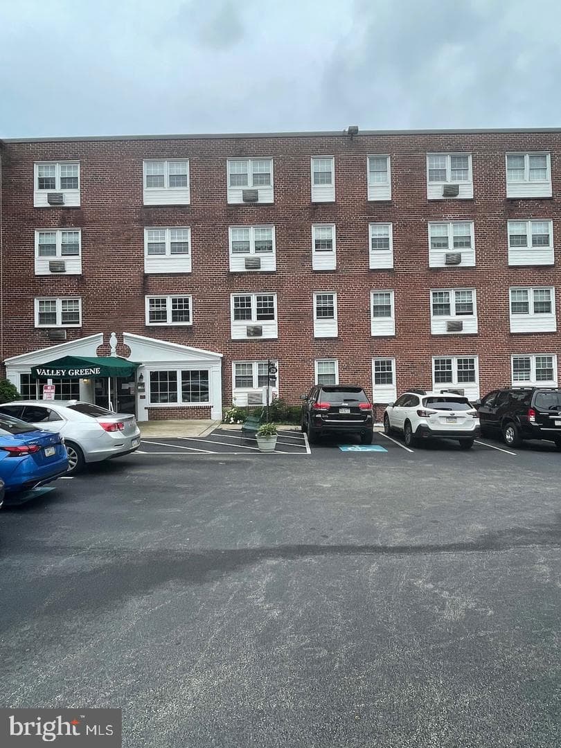 5720 Wissahickon Avenue #c-17, Philadelphia
