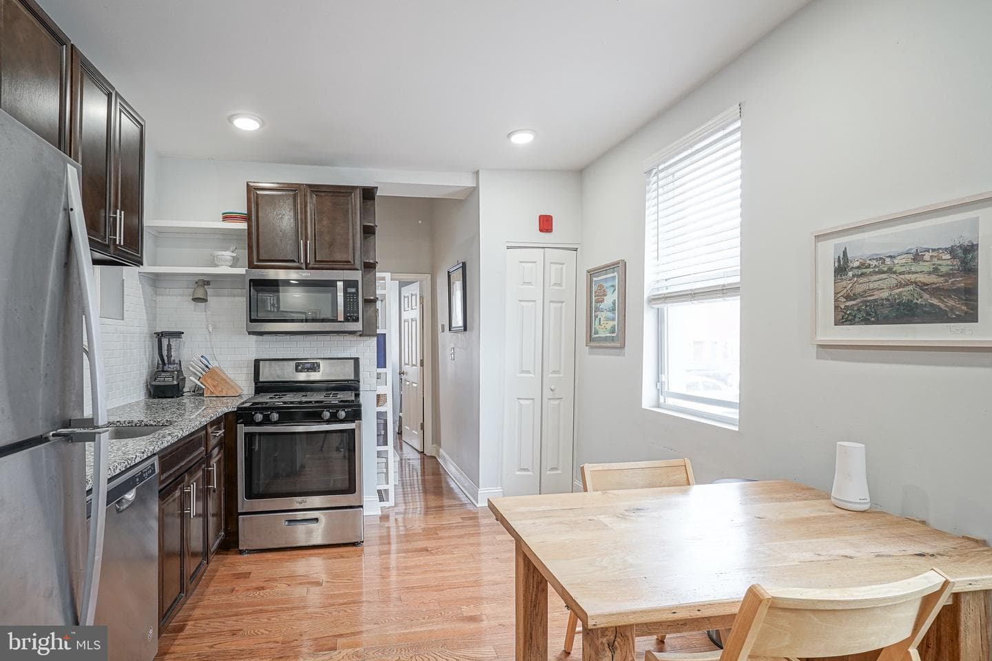 1722 Wylie Street photo 4