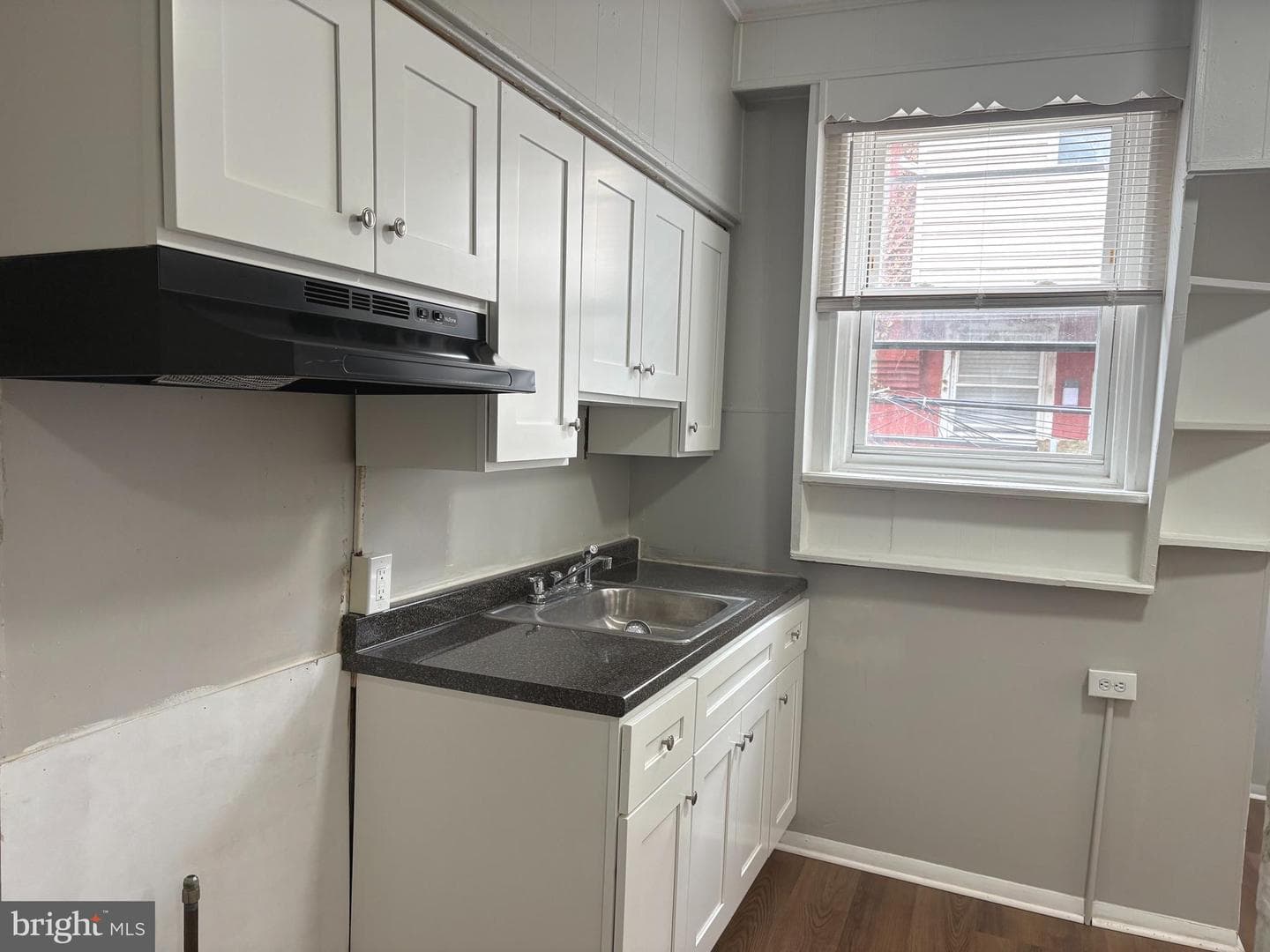 5416 Spring Street photo 9
