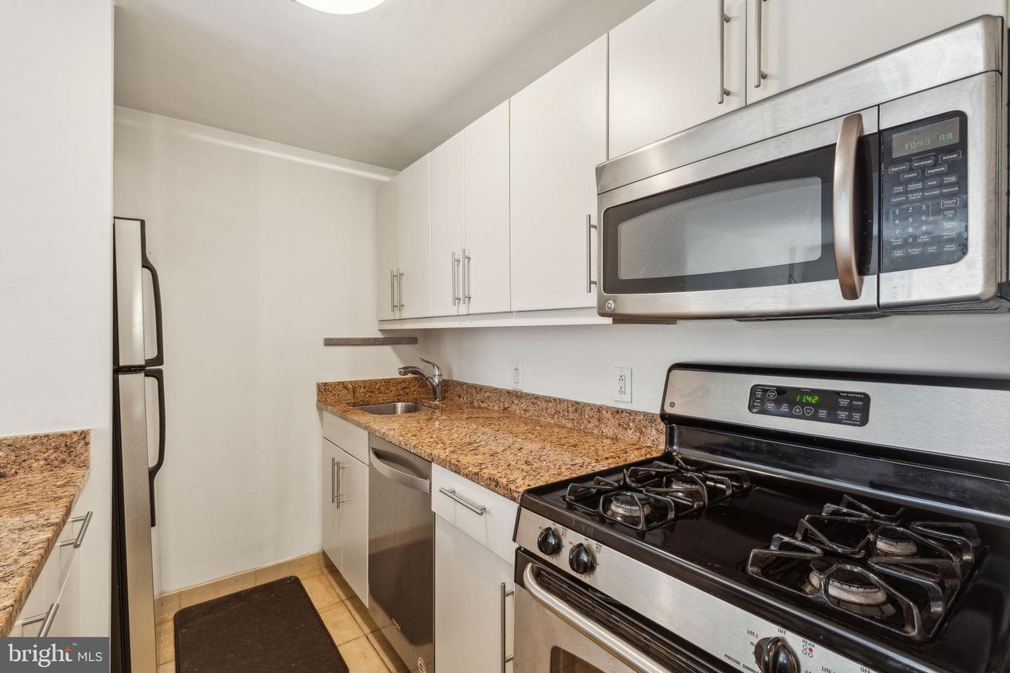 219 S 18th St # 1422 photo 10