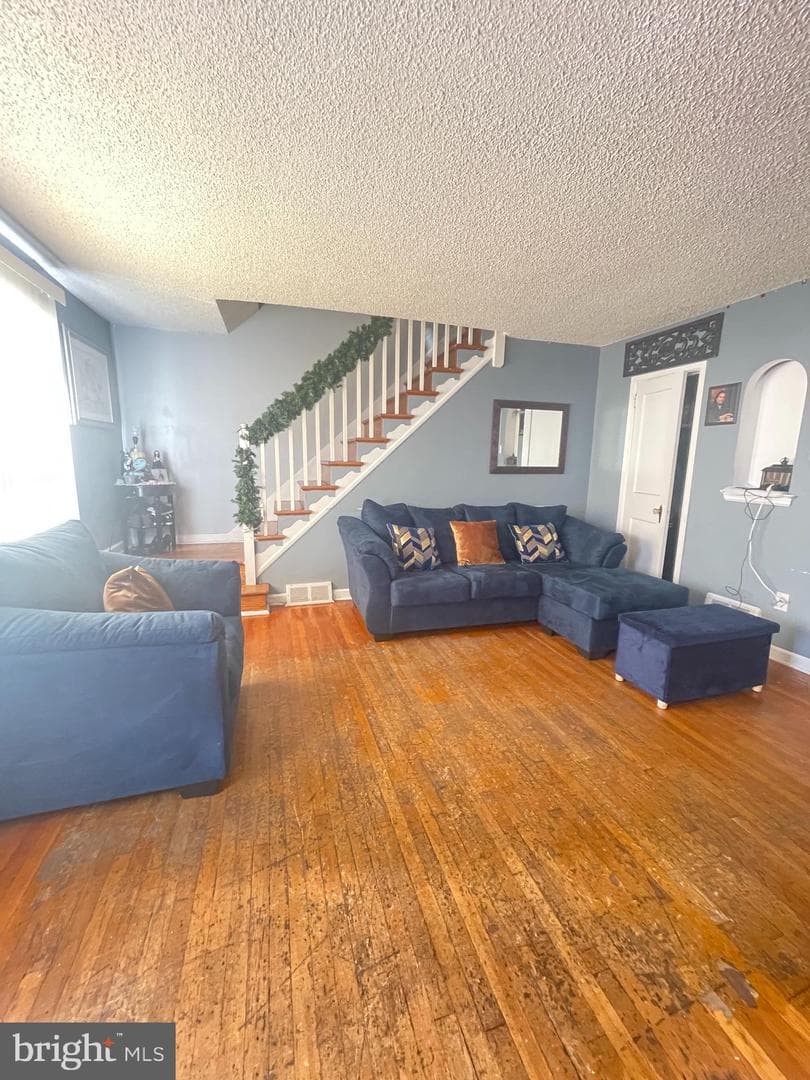 1245 Hale Street photo 5