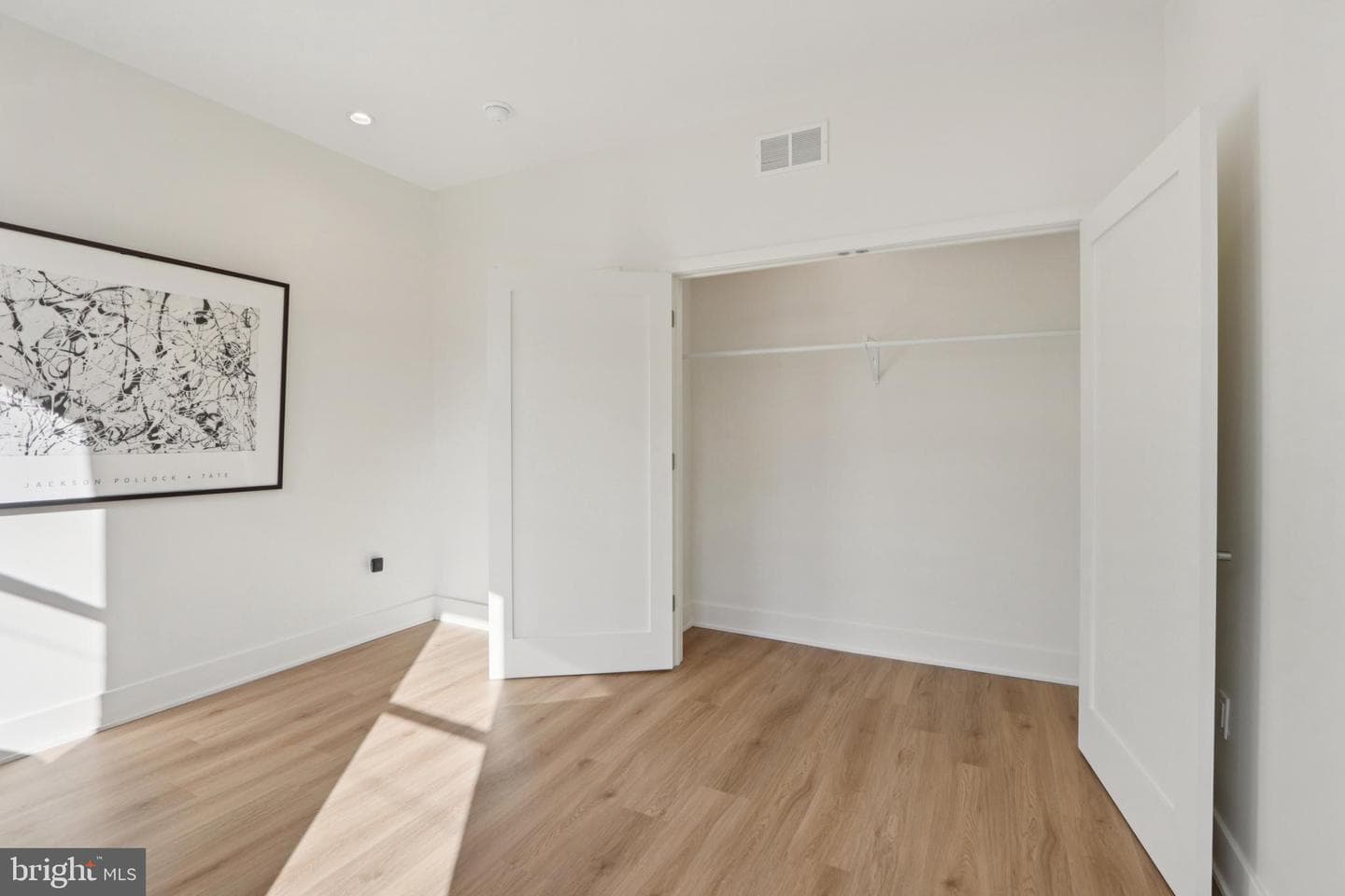 2441 S Clarion Street photo 49