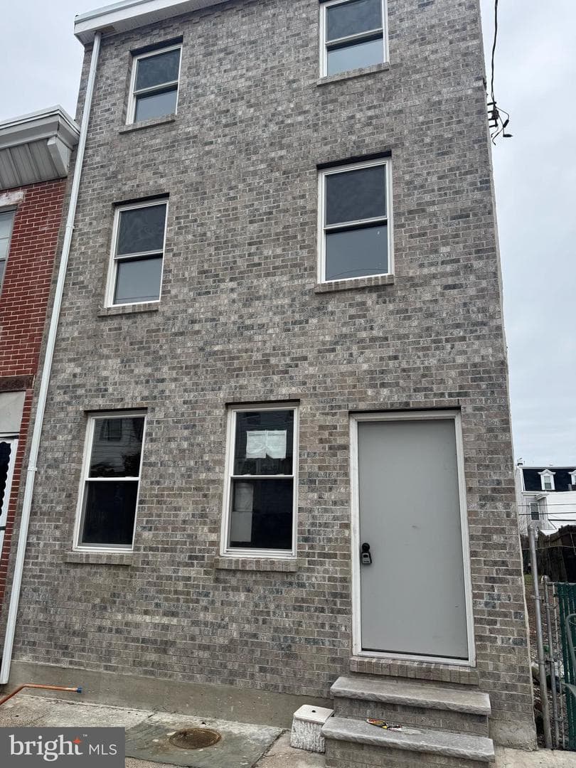 2713 Pratt Street, Philadelphia
