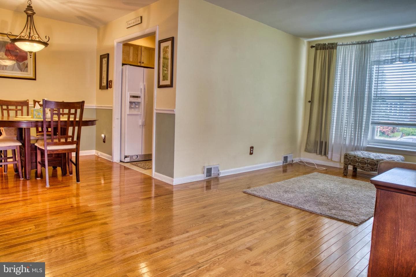 8171 Lister Street photo 10