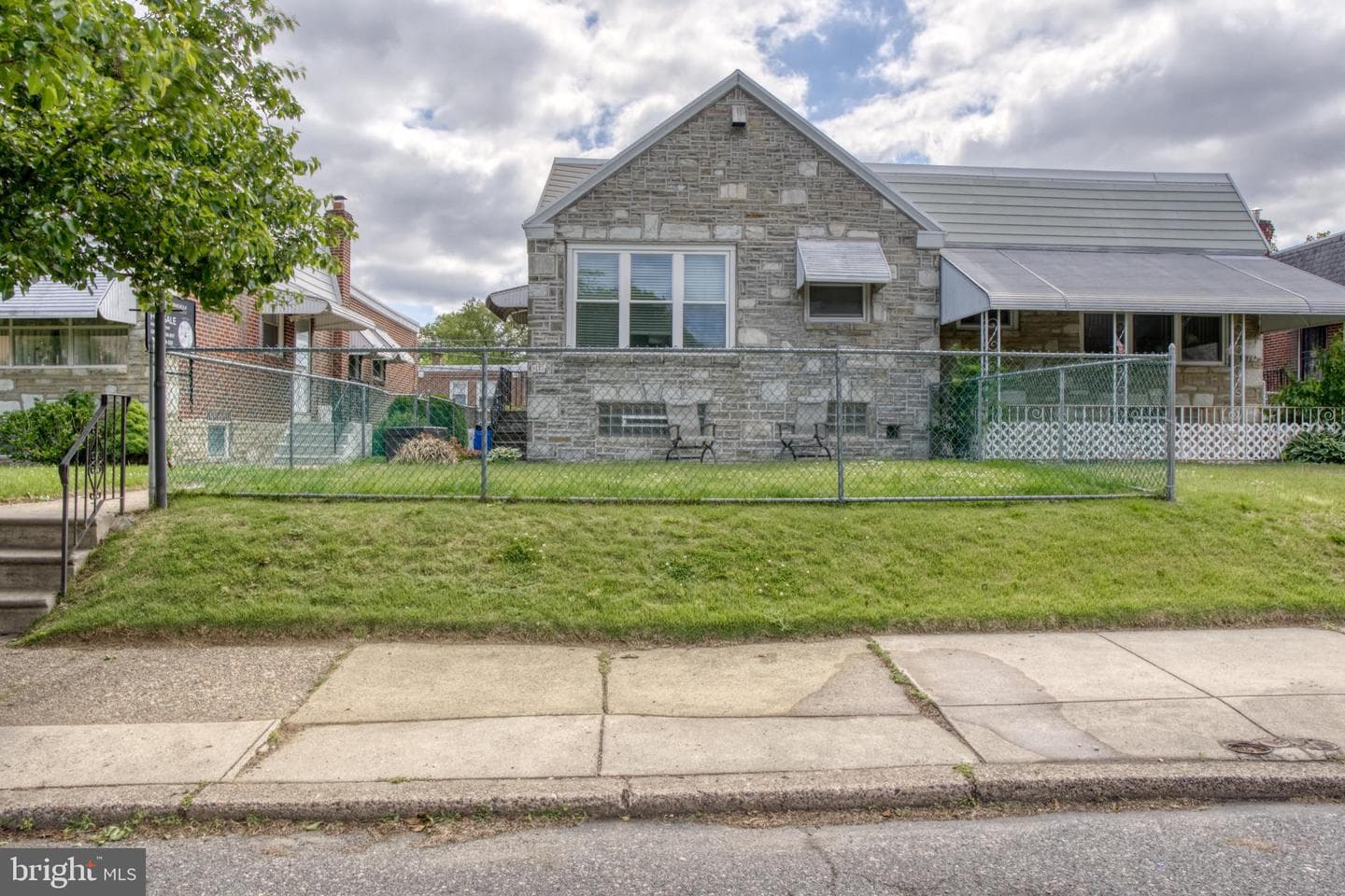 8171 Lister Street photo 3