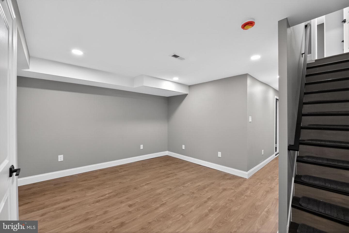 6728 Guyer Avenue photo 20